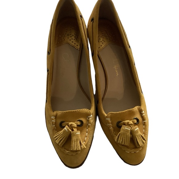 Cole Haan Wedge in mustard yellow suede size 7 EUC - Picture 2 of 6